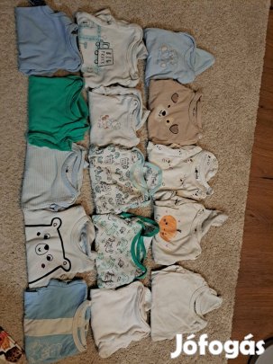 74-es fiú ruhacsomag 93db