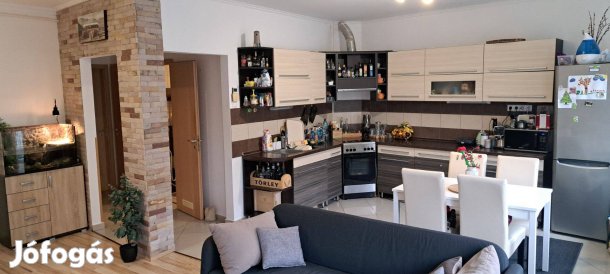 74 m2-es lakás Egerben