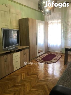 74 nm-es lakás eladó Szeged