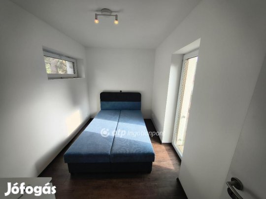 75,6 m2-es felújított nyaraló eladó a siófoki Ezüstparton