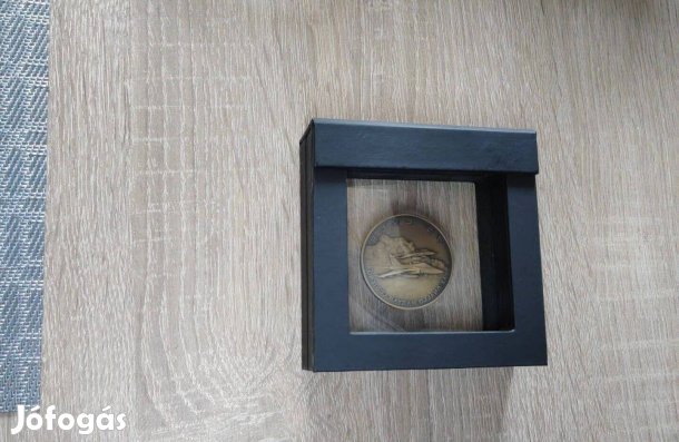 75 éves az Önálló Magyar Légierő emlékérem tokkal