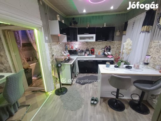 75 nm-es ház eladó Gávavencsellő