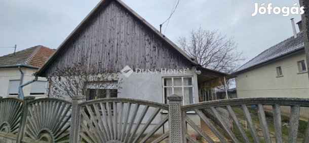 75 nm-es ház eladó Tápiószecső