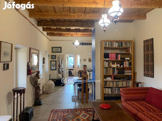 75 nm-es ház eladó Újszász