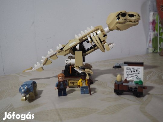 76940 LEGO Jurassic World T-Rex őskövület kiállítás