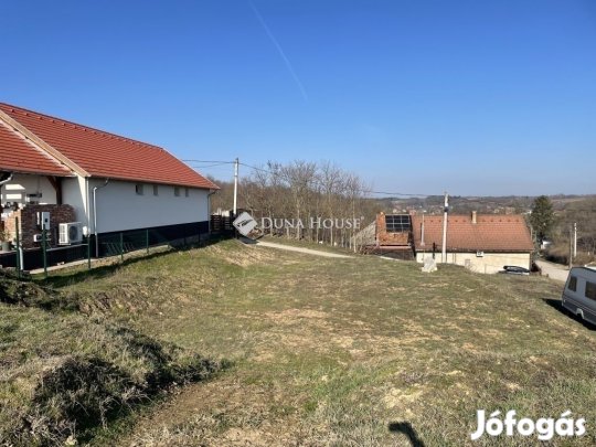 769 nm-es telek eladó Gomba