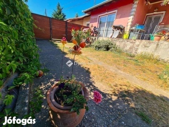 76 nm-es ház eladó Gyömrő