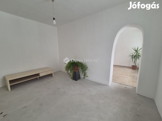 76 nm-es ház eladó Iregszemcse