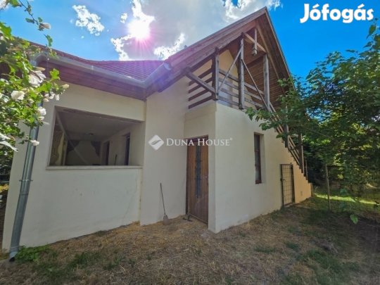 76 nm-es ház eladó Velence