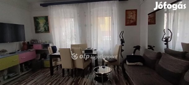 76 nm-es lakás eladó Szeged