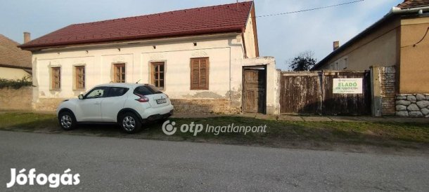 77 nm-es ház eladó Őcsény