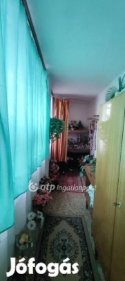 78 nm-es ház eladó Jászberény