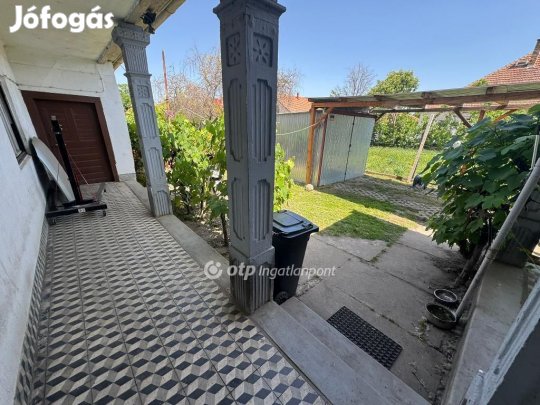 78 nm-es ház eladó Pusztamonostor