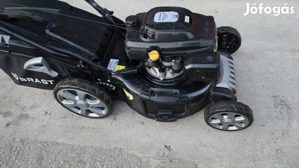 7Le ös önjárós fűnyíró 