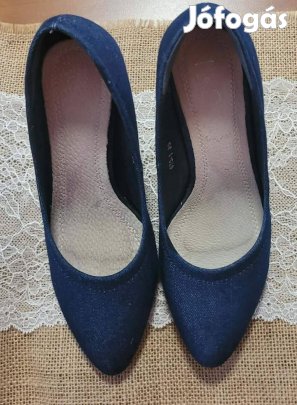 7pár 35-ös méretű lábbeli