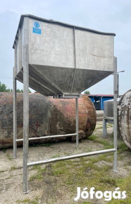 8000 L-es Rozsdamentes-Saválló élelmiszeripari garat eladó
