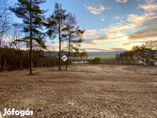 800 nm-es telek eladó Pilisborosjenő