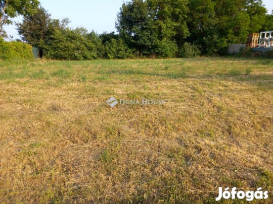 804 nm-es telek eladó Iváncsa