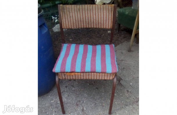 80-as évekből 2 db erős fémlábú étkezőszék, Huzatot kell cserélni