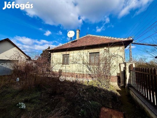 80 nm-es ház eladó Cegléd