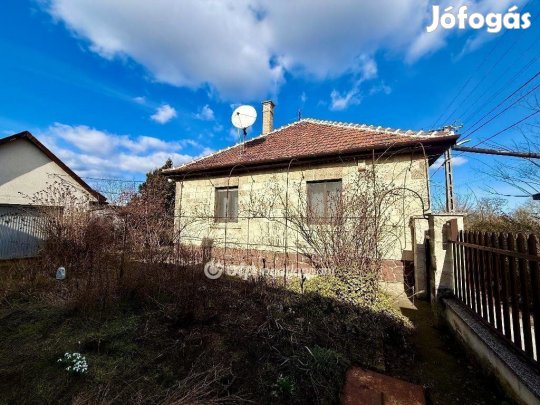 80 nm-es ház eladó Cegléd