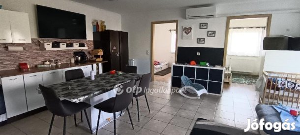 80 nm-es ház eladó Délegyháza