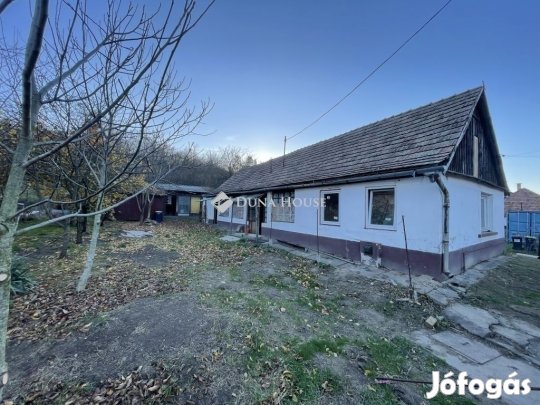 80 nm-es ház eladó Káva