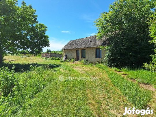 80 nm-es ház eladó Tiszafüred