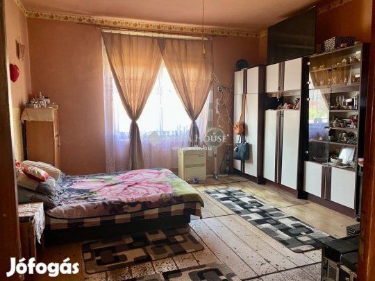 80 nm-es ház eladó Tura