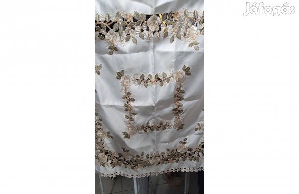 80x80 cm hímzett damaszt terítő