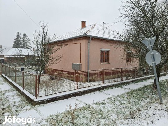 81 nm-es ház eladó Balassagyarmat