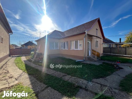 81 nm-es ház eladó Berettyóújfalu