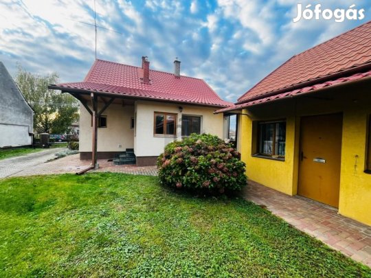 82 nm-es ház eladó Csurgó