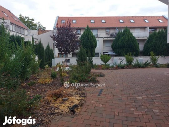 82 nm-es lakás eladó Pécs