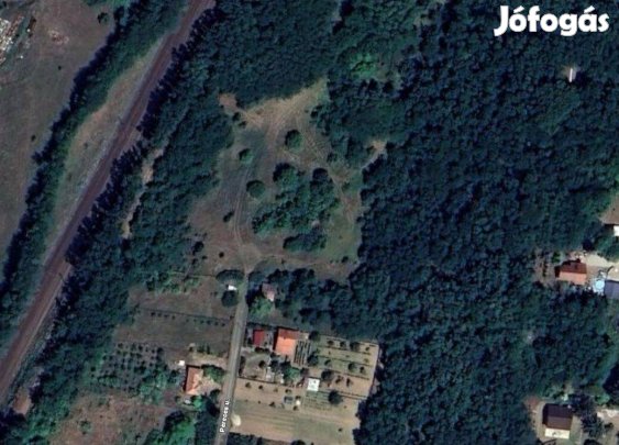 8300nm építési telek Sóstóhegyen nyugodt, privát részen