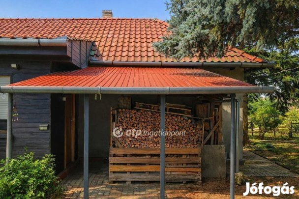 83 nm-es ház eladó Ócsa