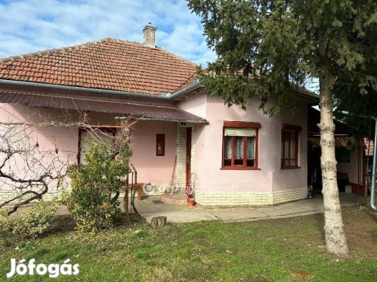 83 nm-es ház eladó Sarkad