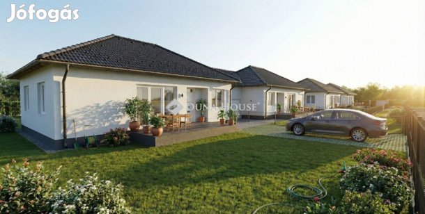 84 nm-es ház eladó Monor