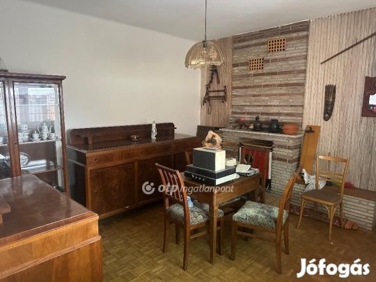 84 nm-es ház eladó Pécs