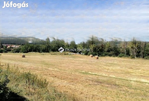 8507 nm-es telek eladó Pécsely