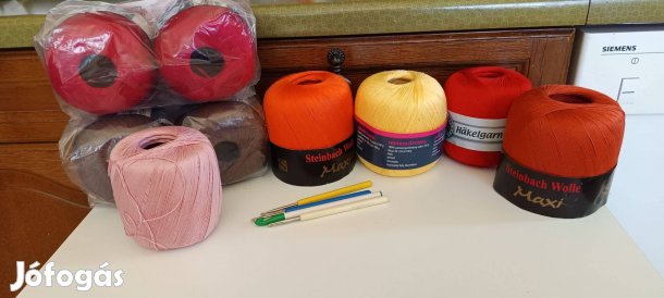 850 g horgolófonál, horgolótűkkel eladó!