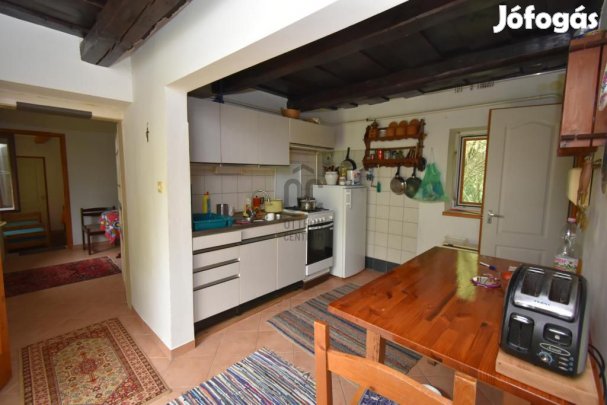 85 nm-es ház eladó Batyk