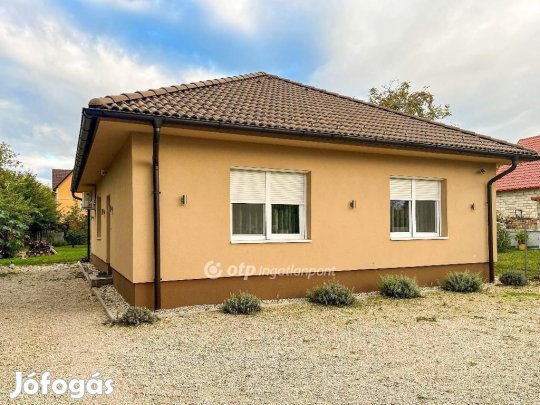 85 nm-es ház eladó Győr