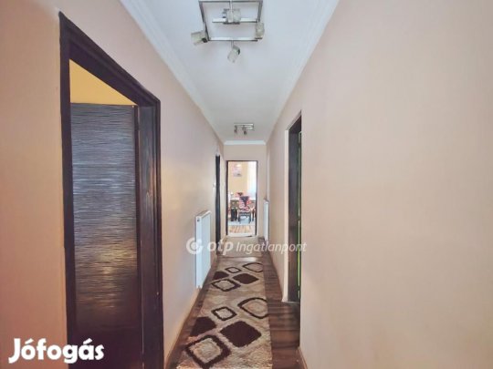 85 nm-es ház eladó Szolnok