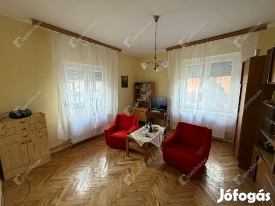 85 nm-es ház eladó Tatabánya