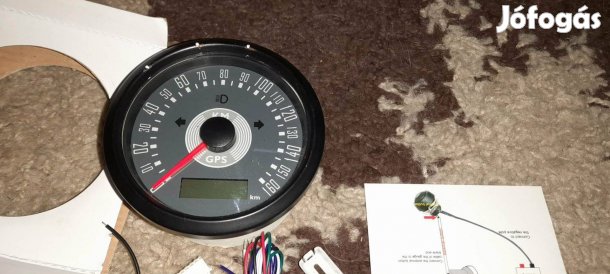 85mm-es GPS kilométeróra