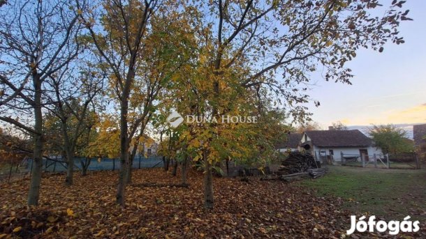 8700m2 telken, 84 m2 családi ház