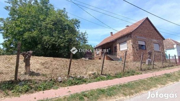 87 nm-es ház eladó Boda