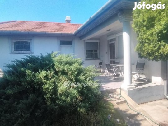 87 nm-es ház eladó Derecske