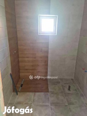 87 nm-es ház eladó Hantos